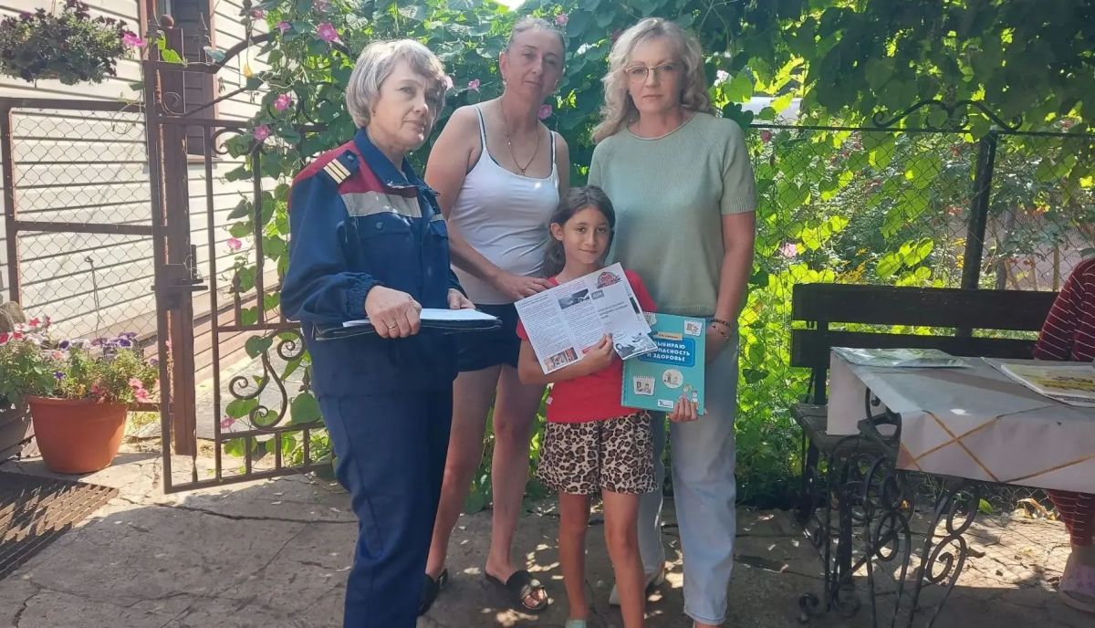 Совместный рейд по замещающим семьям Касторенского района