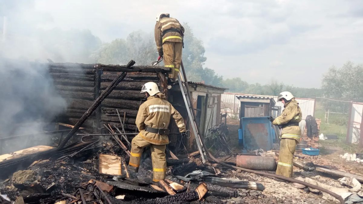 Справились быстро. Горение хозпостройки в д. Будановка Золотухинского района ликвидировано Справились быстро. Горение хозпостройки в д. Будановка Золотухинского района ликвидировано