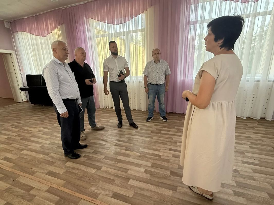 Виталий Кочергин: Продолжаются рабочие встречи депутатов Курской областной Думы Алексея Золотарёва, Александра Трубникова и Игоря Зори с жителями города Виталий Кочергин: Продолжаются рабочие встречи депутатов Курской областной Думы Алексея Золотарёва, Александра Трубникова и Игоря Зори с жителями города