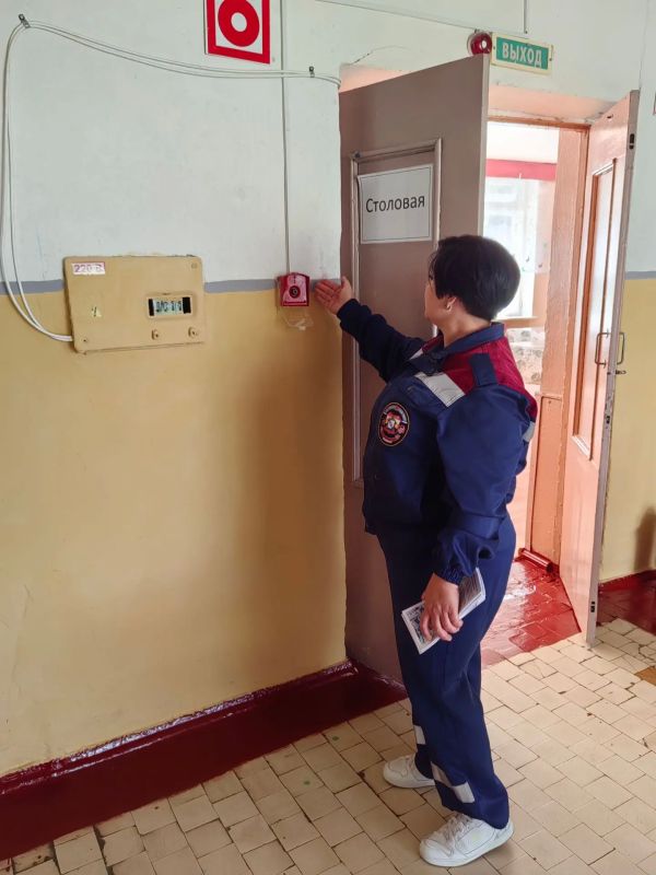 Профилактические визиты в общеобразовательные учреждения Поныровского района в преддверии нового 2026-2027 учебного года Профилактические визиты в общеобразовательные учреждения Поныровского района в преддверии нового 2026-2027 учебного года