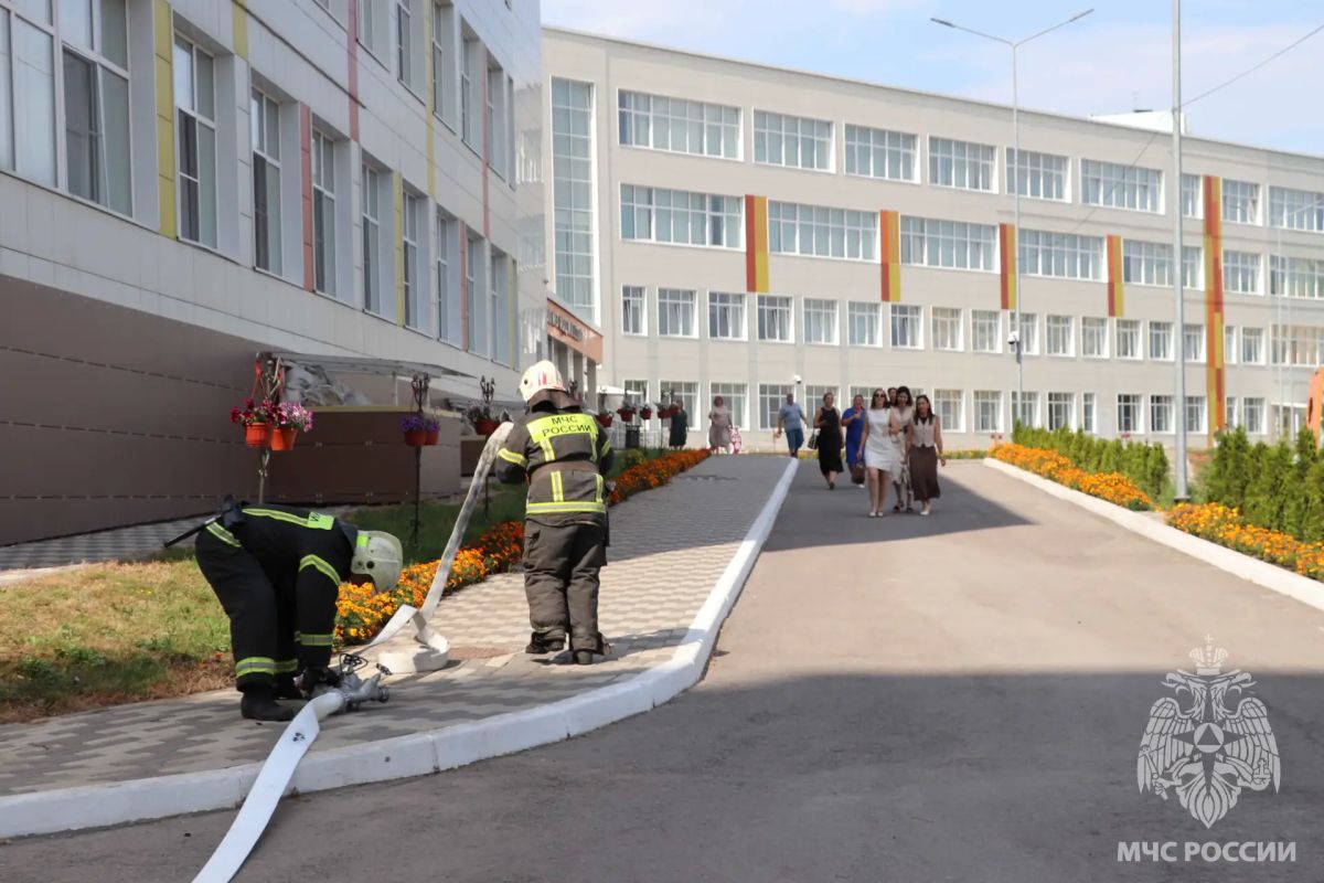 В образовательных организациях Курской области, а также дошкольных учреждениях состоялись всероссийские учения по отработке действий работников и оперативных служб при возникновении различных нештатных ситуаций В образовательных организациях Курской области, а также дошкольных учреждениях состоялись всероссийские учения по отработке действий работников и оперативных служб при возникновении различных нештатных ситуаций
