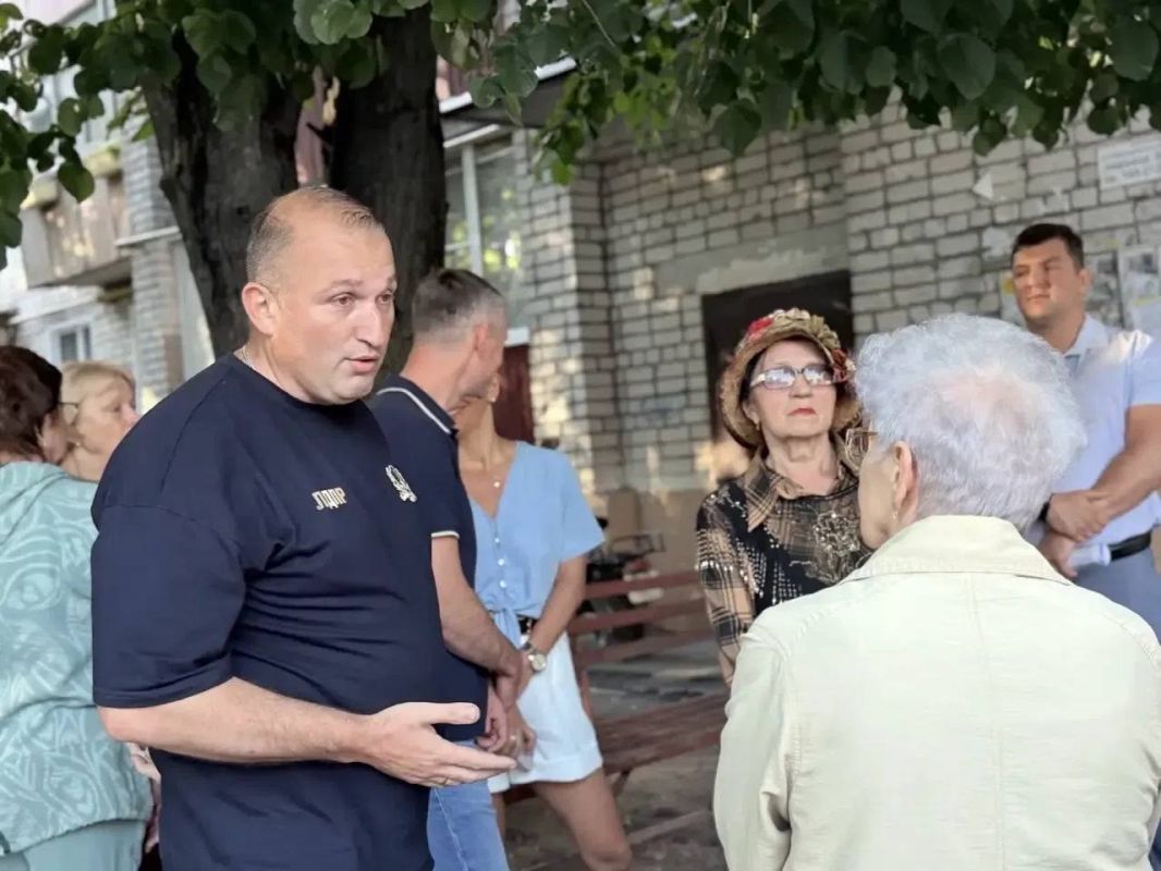 Алексей Томанов: Встреча с жителями на Чернышевского: первые результаты есть, работа продолжается Алексей Томанов: Встреча с жителями на Чернышевского: первые результаты есть, работа продолжается