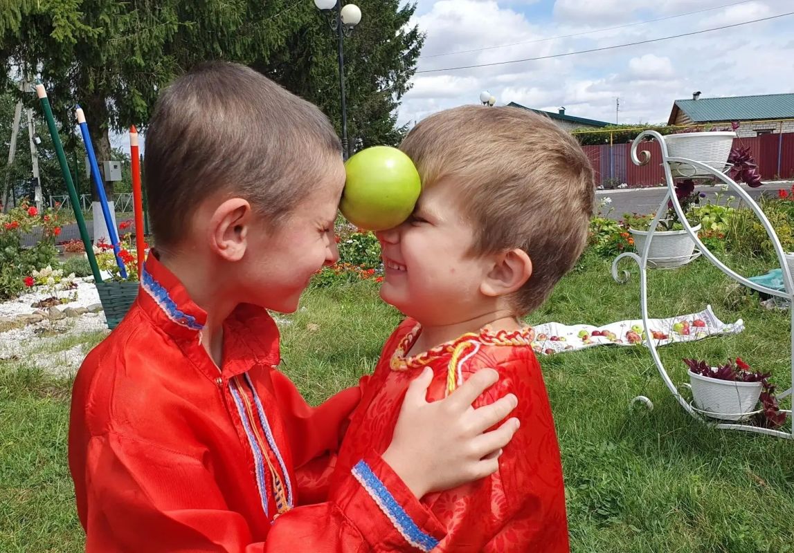 Воспитанники Щигровского центра соцпомощи «Импульс» окунулись в атмосферу одного из самых светлых православных праздников – Яблочный Спас Воспитанники Щигровского центра соцпомощи «Импульс» окунулись в атмосферу одного из самых светлых православных праздников – Яблочный Спас