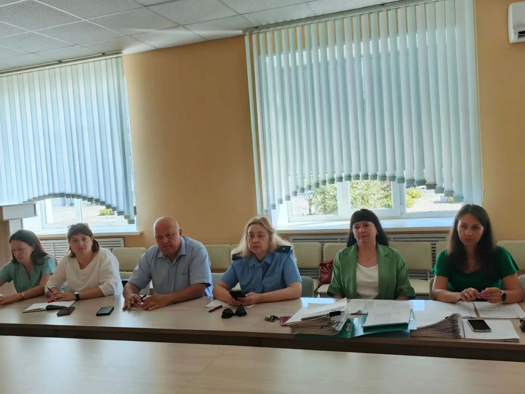 12 августа в Администрации Фатежского района Курской области состоялось заседание комиссии по делам несовершеннолетних и защите их прав, в ходе которого были рассмотрены 42 административных протокола в отношении...
