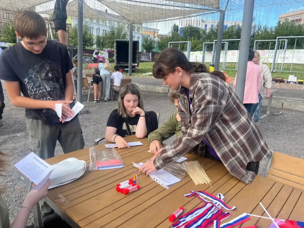В городском молодёжном центре «Гелиос» продолжает свою работу зона «Отдыхай и Думай» В городском молодёжном центре «Гелиос» продолжает свою работу зона «Отдыхай и Думай»