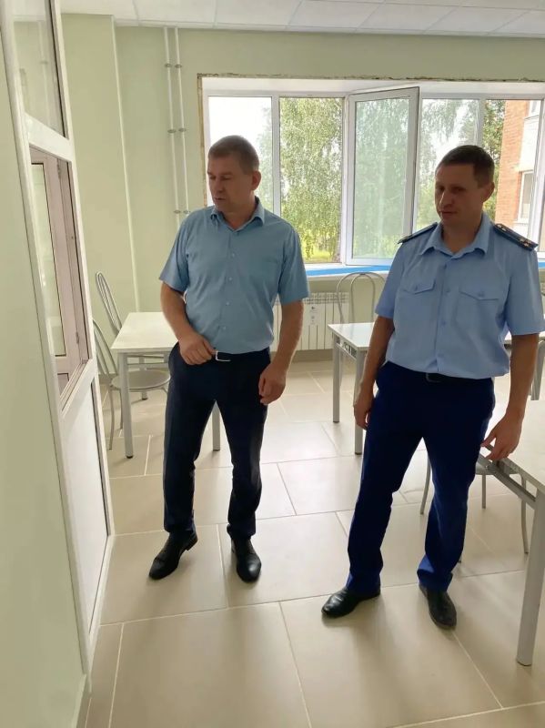 Прокуратура Поныровского района контролирует готовность школы к началу учебного года Прокуратура Поныровского района контролирует готовность школы к началу учебного года