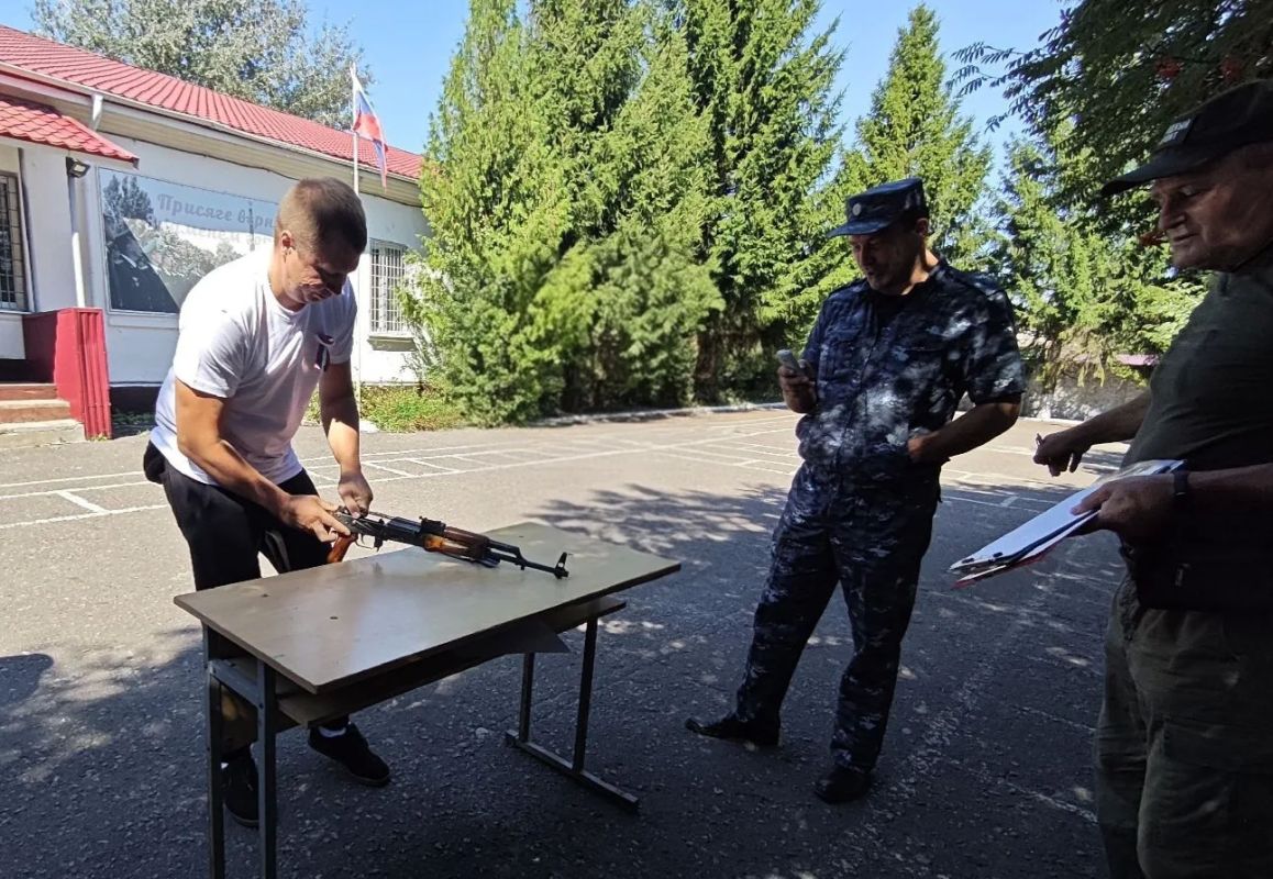 В УФСИН прошла акция «Эстафета поколений» В УФСИН прошла акция «Эстафета поколений»