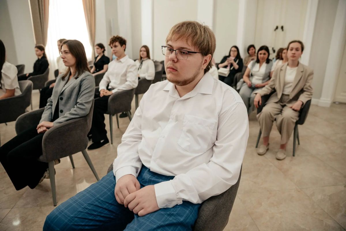 19 августа 2026 года состоялось награждение выпускников Курской области, получивших 100 баллов по результатам единого государственного экзамена 19 августа 2026 года состоялось награждение выпускников Курской области, получивших 100 баллов по результатам единого государственного экзамена