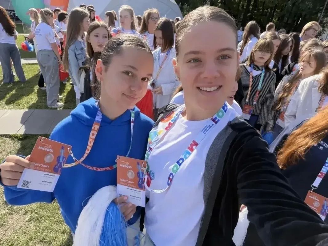 Курские школьники участвуют в Международном детском культурном форуме в Москве Курские школьники участвуют в Международном детском культурном форуме в Москве