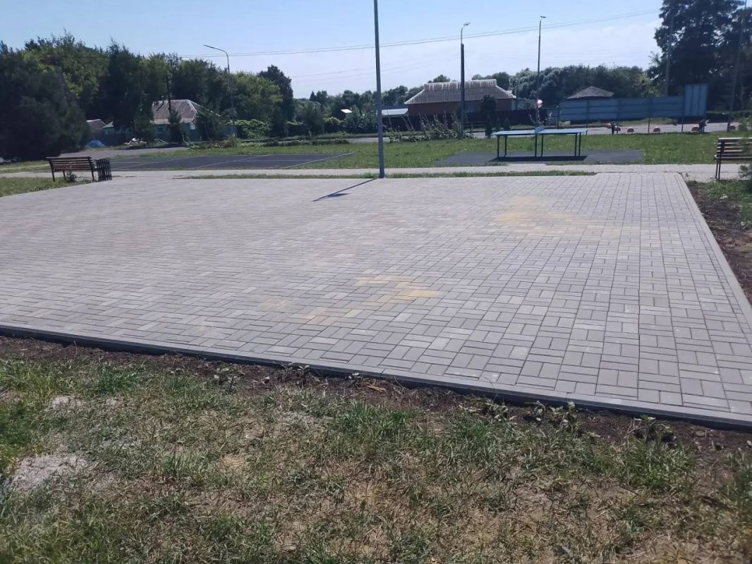 В деревне Волжанец завершили 5-й этап благоустройства сквера