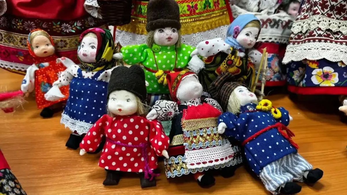 В областном Дворце культуры им. В.Н. Винокура откроется выставка изобразительного и декоративно-прикладного искусства «Школа ремёсел представляет» В областном Дворце культуры им. В.Н. Винокура откроется выставка изобразительного и декоративно-прикладного искусства «Школа ремёсел представляет»