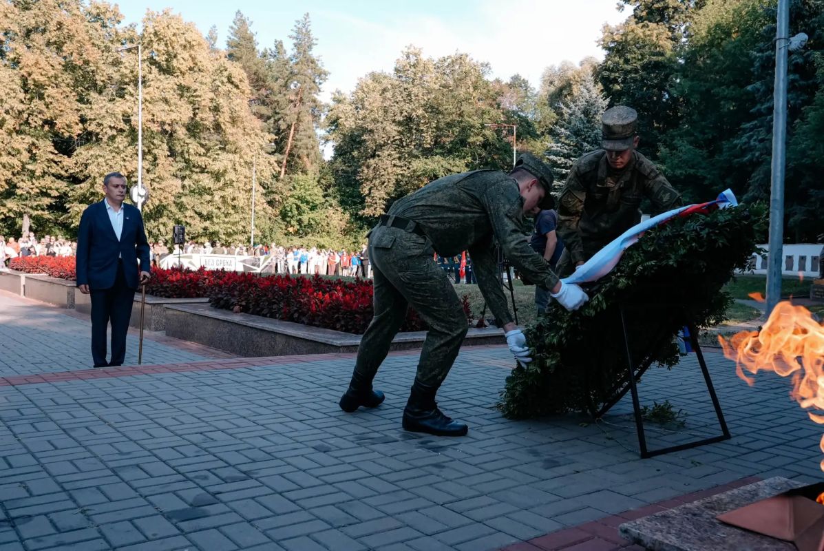 В канун 83-й годовщины победы в Курской битве состоялась церемония захоронения останков 174 солдат и мирных жителей, погибших в годы Великой Отечественной войны В канун 83-й годовщины победы в Курской битве состоялась церемония захоронения останков 174 солдат и мирных жителей, погибших в годы Великой Отечественной войны