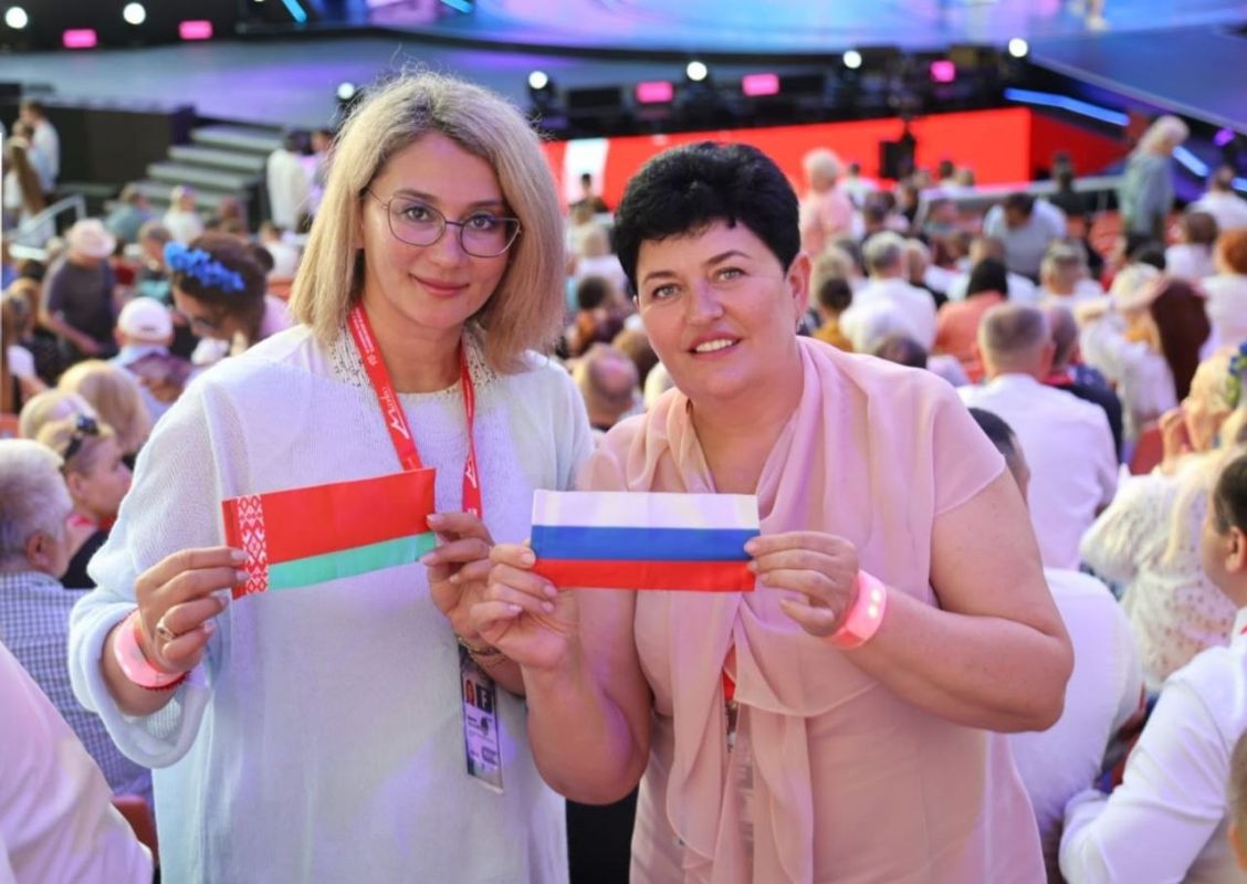Ольга Германова: Сегодня мы отмечаем День государственного флага России! Ольга Германова: Сегодня мы отмечаем День государственного флага России!