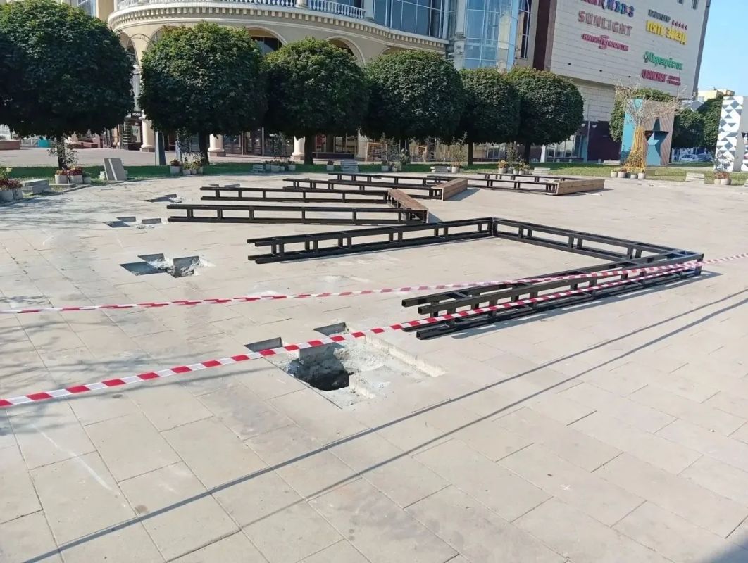 В Курске на Театральной площади появится новая зона отдыха с качелями