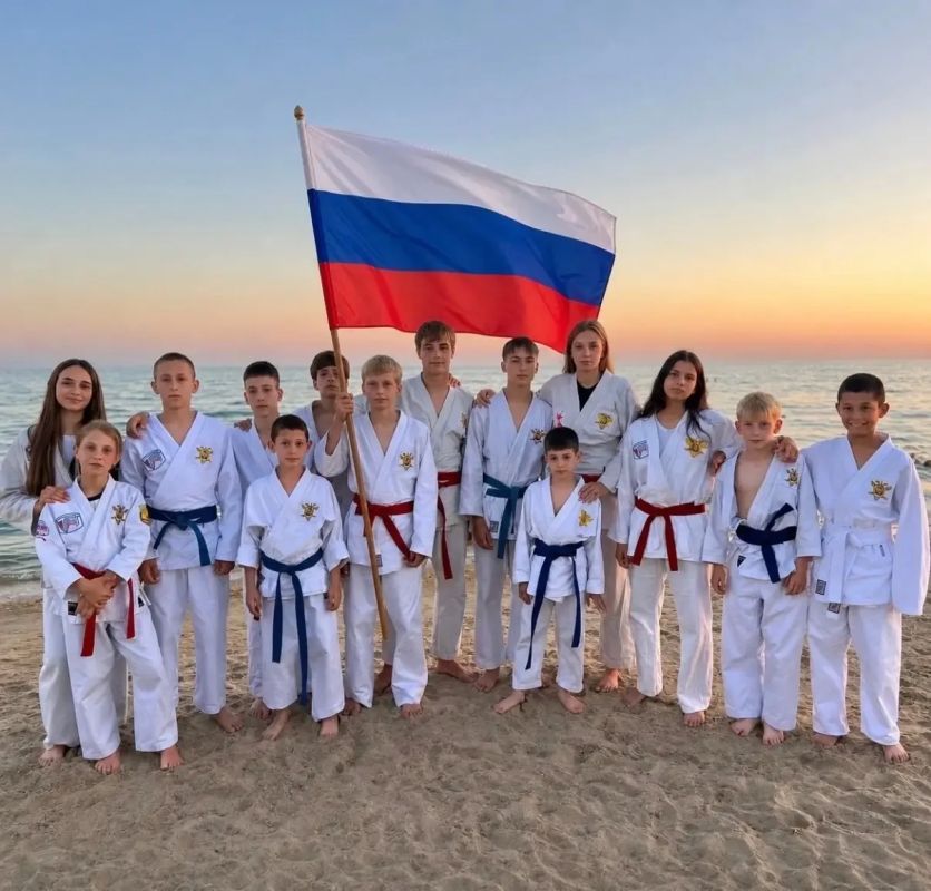 С ДНЁМ ГОСУДАРСТВЕННОГО ФЛАГА! С ДНЁМ ГОСУДАРСТВЕННОГО ФЛАГА!