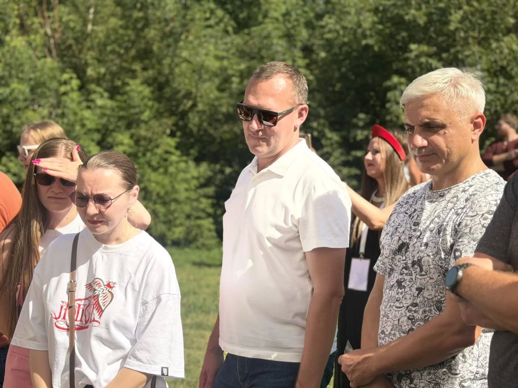 На Новой Боевке в Курске прошел юбилейный, пятый арт-фестиваль «Говор» На Новой Боевке в Курске прошел юбилейный, пятый арт-фестиваль «Говор»