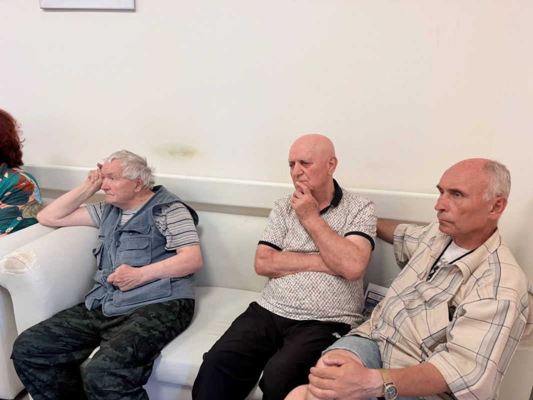 Алексей Томанов: Сегодня в рамках Всероссийской приемной «Большой команды ЛДПР» мы посетили пункт временного размещения жителей приграничья Алексей Томанов: Сегодня в рамках Всероссийской приемной «Большой команды ЛДПР» мы посетили пункт временного размещения жителей приграничья