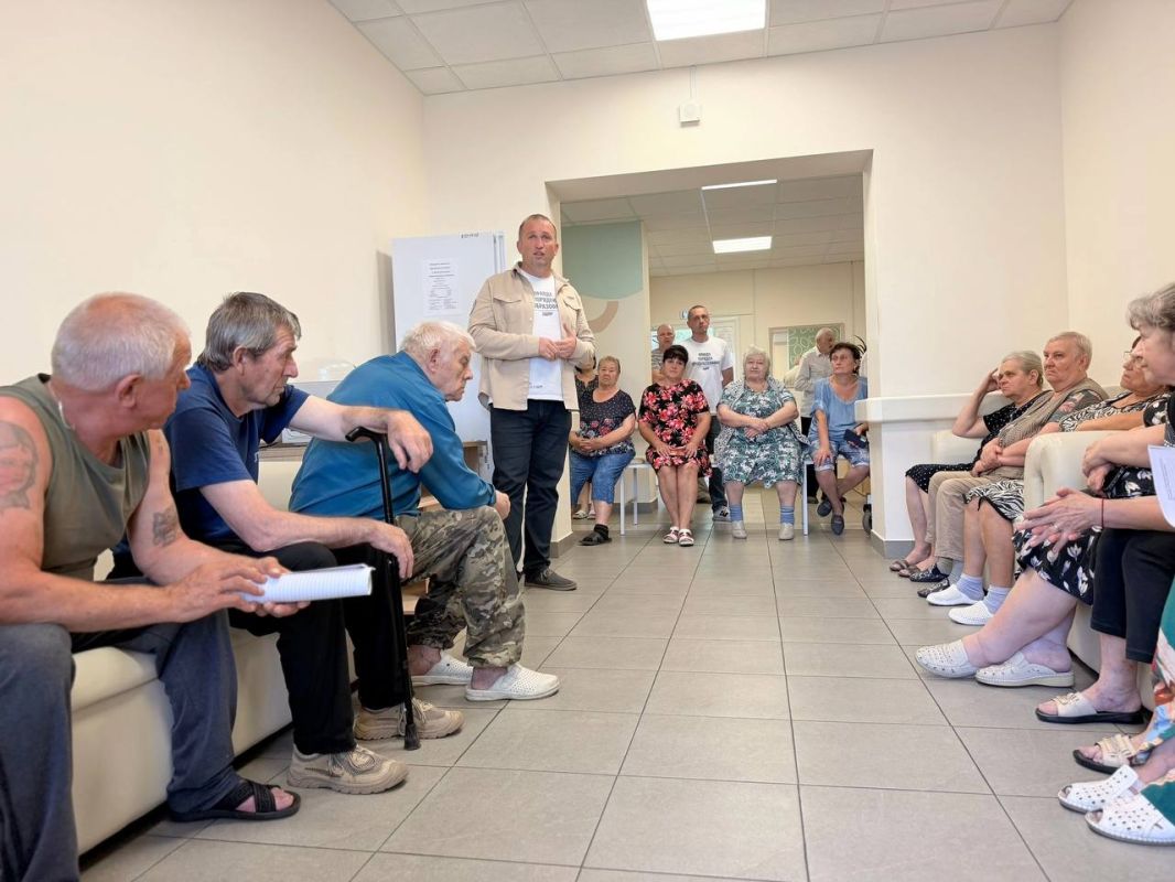 Алексей Томанов: Сегодня в рамках Всероссийской приемной «Большой команды ЛДПР» мы посетили пункт временного размещения жителей приграничья Алексей Томанов: Сегодня в рамках Всероссийской приемной «Большой команды ЛДПР» мы посетили пункт временного размещения жителей приграничья