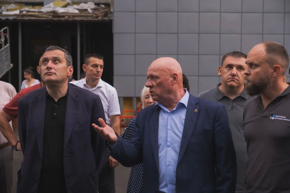 Александр Хинштейн: Накануне проинспектировал в Курске ход восстановления домов, которые пострадали от украинских прилётов Александр Хинштейн: Накануне проинспектировал в Курске ход восстановления домов, которые пострадали от украинских прилётов