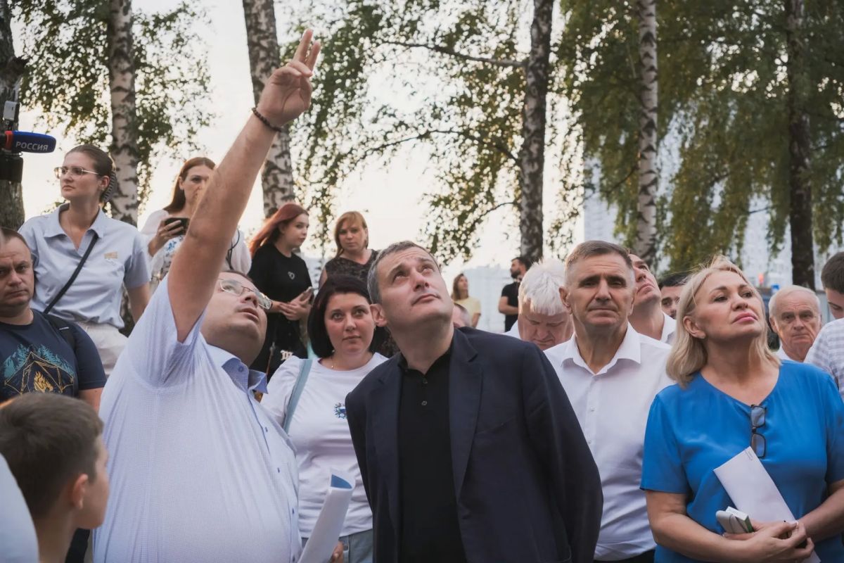 Александр Хинштейн: Накануне проинспектировал в Курске ход восстановления домов, которые пострадали от украинских прилётов Александр Хинштейн: Накануне проинспектировал в Курске ход восстановления домов, которые пострадали от украинских прилётов