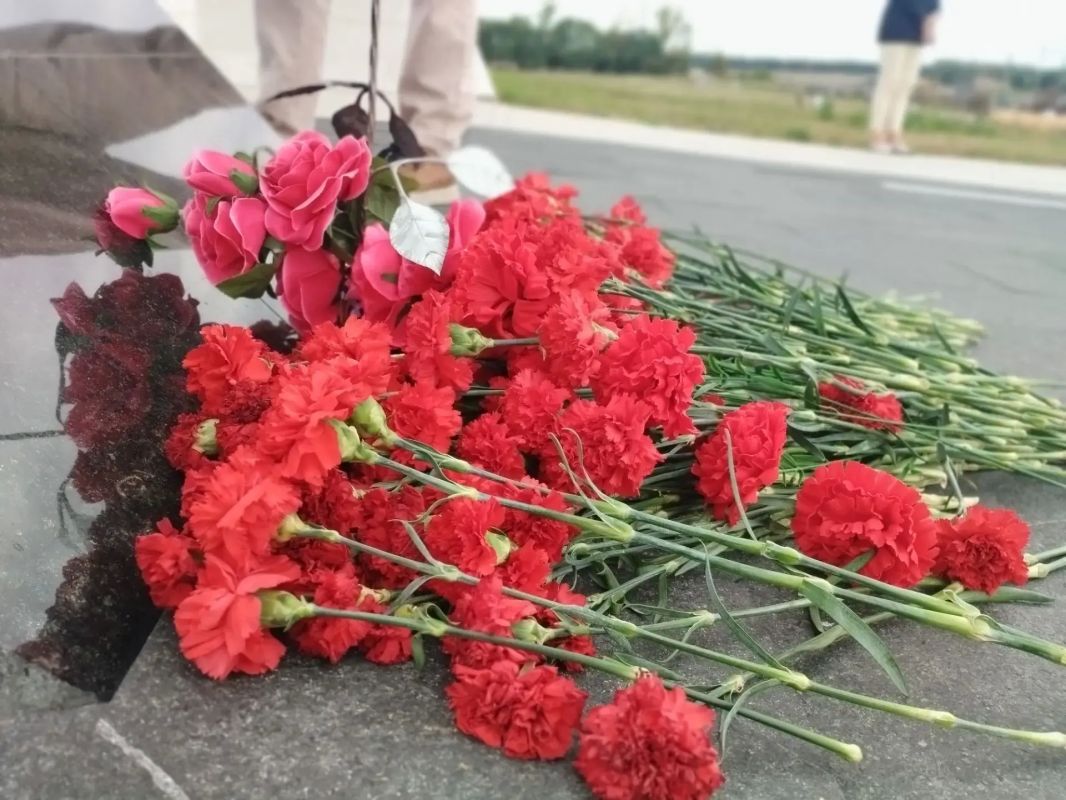 На мемориальном комплексе «Курская битва» в Понырях прошл концерт На мемориальном комплексе «Курская битва» в Понырях прошл концерт