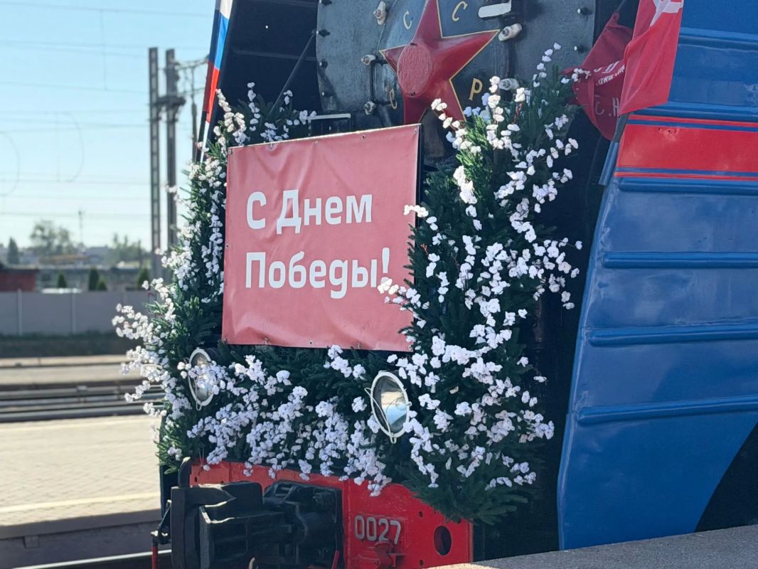 Со станции Курск по местам боевой славы отправился «Поезд победы» Со станции Курск по местам боевой славы отправился «Поезд победы»