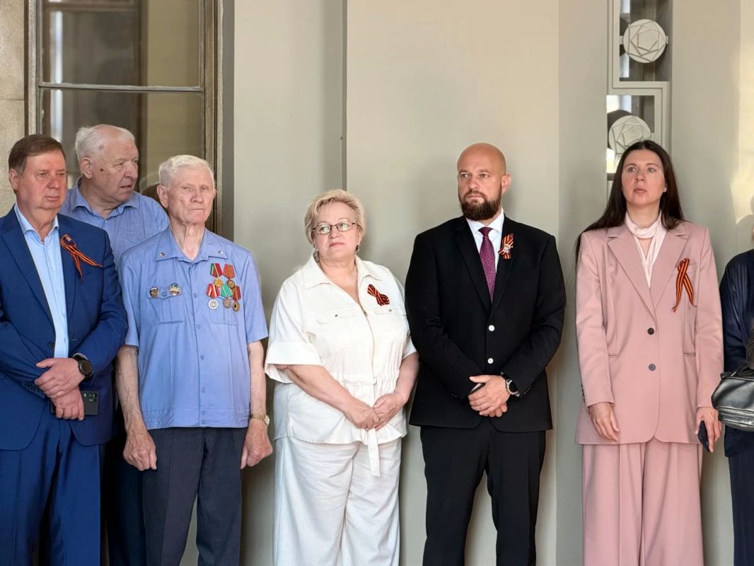 Со станции Курск по местам боевой славы отправился «Поезд победы» Со станции Курск по местам боевой славы отправился «Поезд победы»