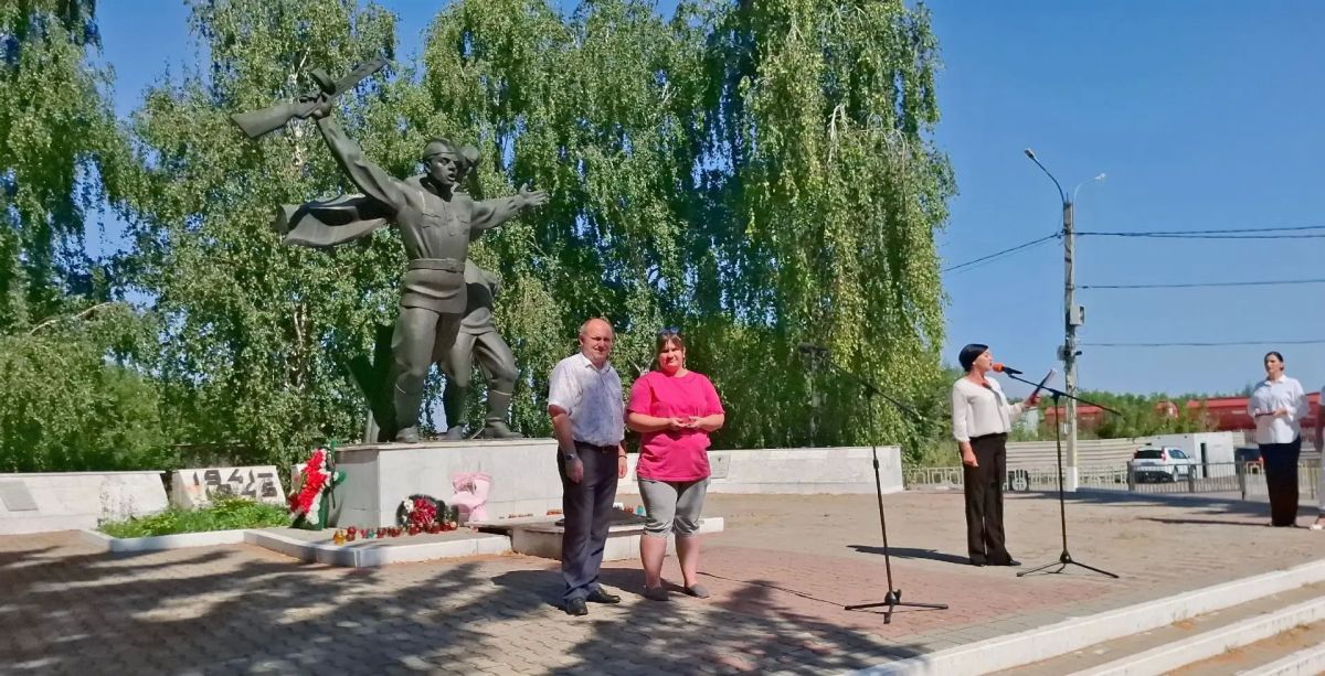 Сегодня в городе Щигры состоялся торжественный митинг, посвящённый 83й годовщине Победы в Курской битве - одного из ключевых сражений Великой Отечественной войны Сегодня в городе Щигры состоялся торжественный митинг, посвящённый 83й годовщине Победы в Курской битве - одного из ключевых сражений Великой Отечественной войны
