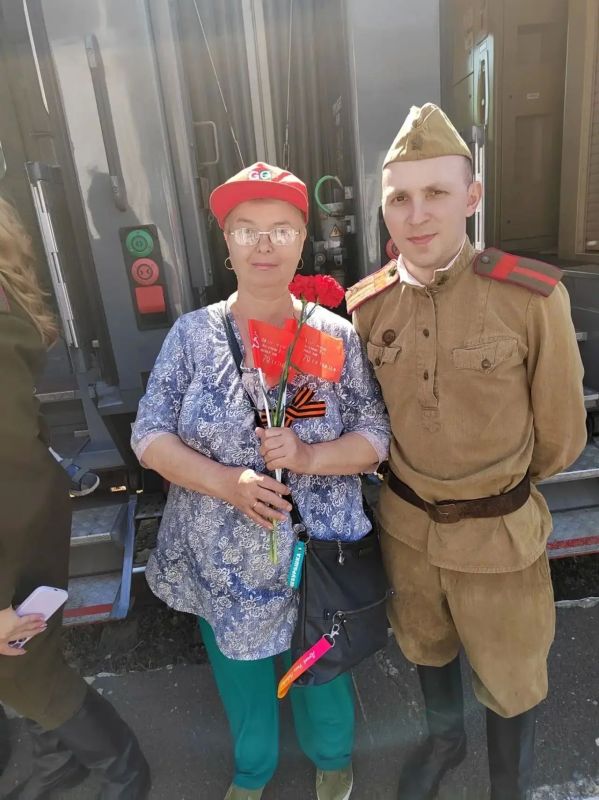 В день 83-й годовщины Победы в Курской битве получатели социальных услуг учреждения «Ветеран» приняли участие в акции «Поезд Победы - Дорога Памяти» В день 83-й годовщины Победы в Курской битве получатели социальных услуг учреждения «Ветеран» приняли участие в акции «Поезд Победы - Дорога Памяти»