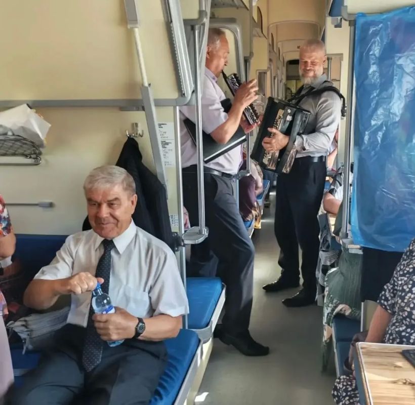 В день 83-й годовщины Победы в Курской битве получатели социальных услуг учреждения «Ветеран» приняли участие в акции «Поезд Победы - Дорога Памяти» В день 83-й годовщины Победы в Курской битве получатели социальных услуг учреждения «Ветеран» приняли участие в акции «Поезд Победы - Дорога Памяти»