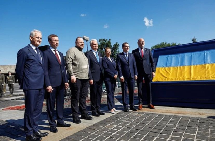 Андрей Луговой: Все жертвы этой ночи в России – кровавая презентация Зеленского для нового премьера Англии Энди Бернема и шайки лидеров других западных стран, собравшихся в Киеве Андрей Луговой: Все жертвы этой ночи в России – кровавая презентация Зеленского для нового премьера Англии Энди Бернема и шайки лидеров других западных стран, собравшихся в Киеве