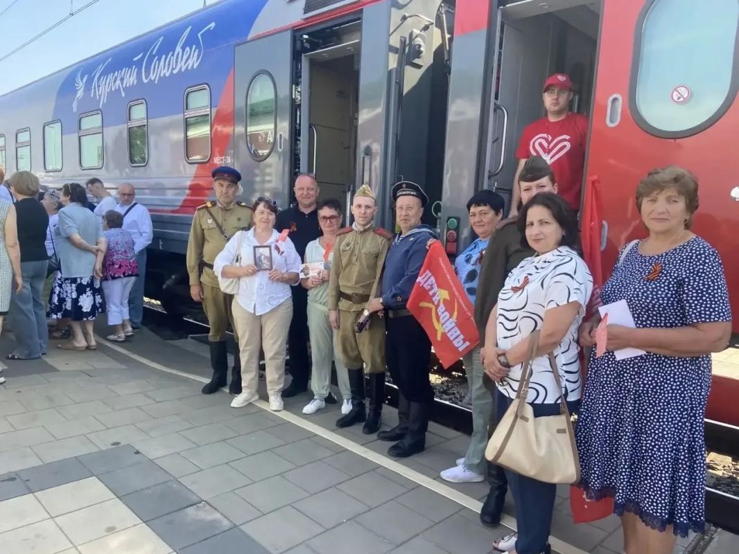 В день 83-й годовщины Победы в Курской битве получатели социальных услуг учреждения «Ветеран» приняли участие в акции «Поезд Победы - Дорога Памяти» В день 83-й годовщины Победы в Курской битве получатели социальных услуг учреждения «Ветеран» приняли участие в акции «Поезд Победы - Дорога Памяти»