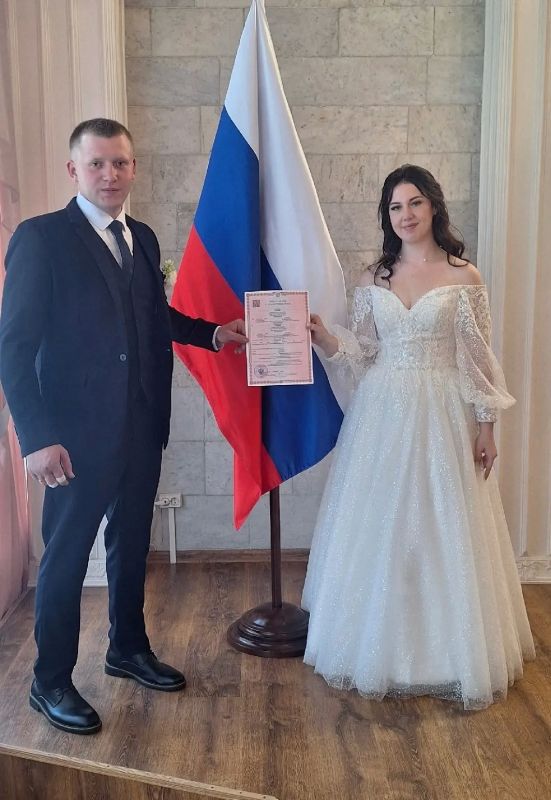В минувшие выходные в День Государственного флага России в железногорском ЗАГСе было по-настоящему жарко! В минувшие выходные в День Государственного флага России в железногорском ЗАГСе было по-настоящему жарко!