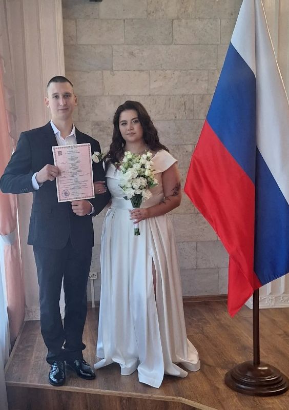 В минувшие выходные в День Государственного флага России в железногорском ЗАГСе было по-настоящему жарко! В минувшие выходные в День Государственного флага России в железногорском ЗАГСе было по-настоящему жарко!