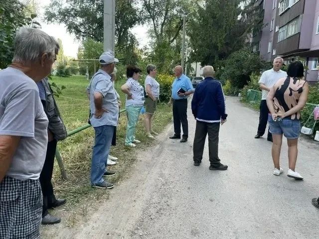 #ВстречиДепутатов. Решать проблемы нужно вместе Так считает депутат Курского городского Собрания Дмитрий Лепшеев, основываясь на своём опыте работы с людьми #ВстречиДепутатов. Решать проблемы нужно вместе Так считает депутат Курского городского Собрания Дмитрий Лепшеев, основываясь на своём опыте работы с людьми