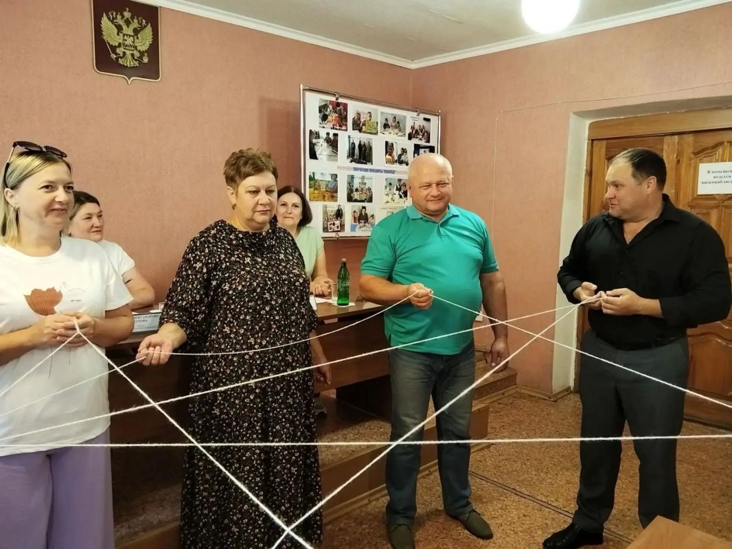 На базе Охочевского центра "Непоседы" прошел социально-психолого-медико-педагогический совет «Взаимодействие с семьями воспитанников и межведомственное социальное партнёрство как условие успешной социализации ребёнка» На базе Охочевского центра "Непоседы" прошел социально-психолого-медико-педагогический совет «Взаимодействие с семьями воспитанников и межведомственное социальное партнёрство как условие успешной социализации ребёнка»