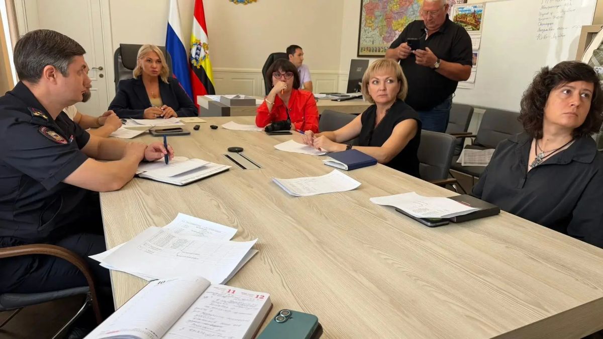 В Курске продолжают оценивать разрушение домов по видеоматериалам Минобороны В Курске продолжают оценивать разрушение домов по видеоматериалам Минобороны