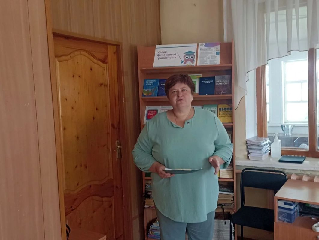 В Верхнелюбажской сельской библиотеке состоялась познавательная лекция, посвящённая финансовой грамотности и эффективному управлению личным бюджетом В Верхнелюбажской сельской библиотеке состоялась познавательная лекция, посвящённая финансовой грамотности и эффективному управлению личным бюджетом