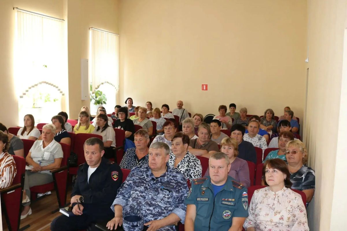 Безопасность на выборах - общая задача: семинар и заседание АТК прошли в Обоянском районе Безопасность на выборах - общая задача: семинар и заседание АТК прошли в Обоянском районе