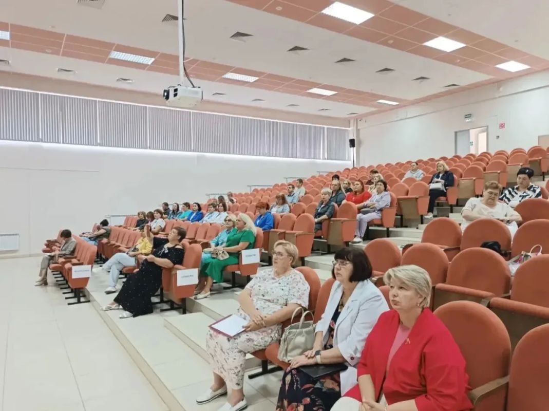 В Курске обсудили вопросы организации профильного обучения в школах В Курске обсудили вопросы организации профильного обучения в школах