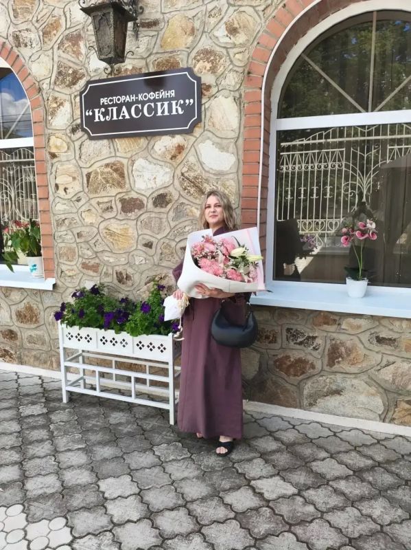 Сегодня свой День рождения отмечает начальник филиала АУ КО "МФЦ" по Октябрьскому району - Ткаченко Любовь Сергеевна Сегодня свой День рождения отмечает начальник филиала АУ КО "МФЦ" по Октябрьскому району - Ткаченко Любовь Сергеевна