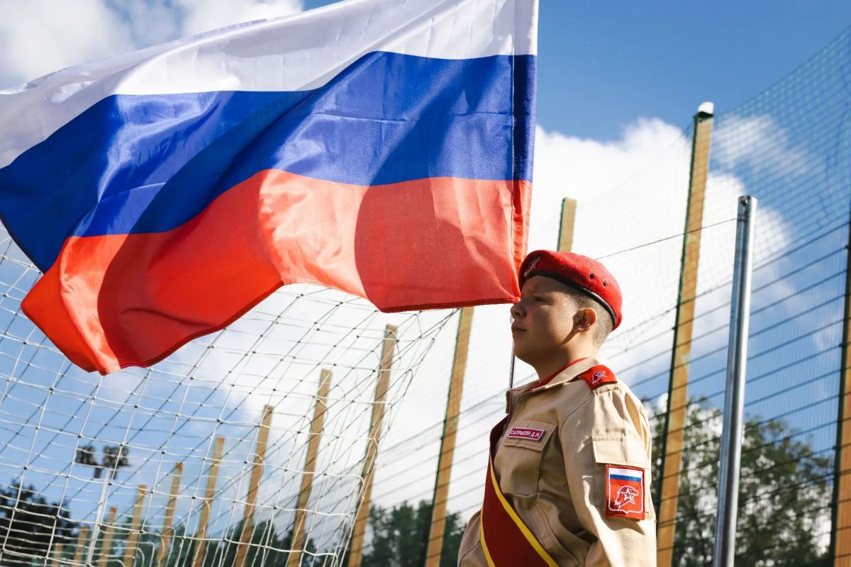 Чемпионский путь начинается с детства! Сегодня в Курске дали старт спортивно-патриотическому фестивалю «Дорогами Победы», который давно полюбился юным футболистам и их родителям Чемпионский путь начинается с детства! Сегодня в Курске дали старт спортивно-патриотическому фестивалю «Дорогами Победы», который давно полюбился юным футболистам и их родителям