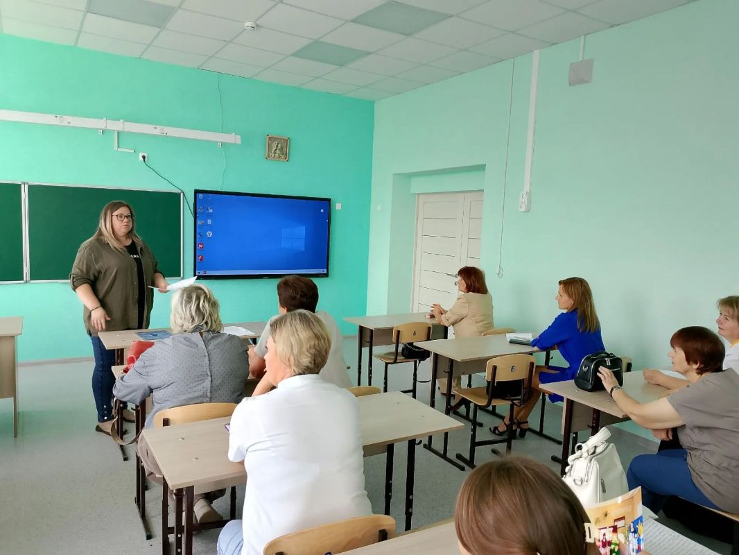 На базе ФСОШ N2 прошла августовская секция учителей иностранного языка "Организация учебно-воспитательного процесса коллективом РМО в новом учебном году На базе ФСОШ N2 прошла августовская секция учителей иностранного языка "Организация учебно-воспитательного процесса коллективом РМО в новом учебном году