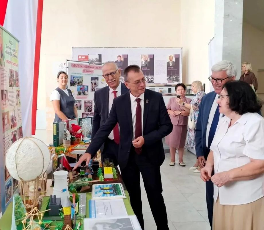 Игорь Корпунков: В Курчатове состоялось августовское педагогическое совещание «Традиционные ценности в воспитании и высокое качество знаний как основные ориентиры образования в 2026-2027 учебном году» Игорь Корпунков: В Курчатове состоялось августовское педагогическое совещание «Традиционные ценности в воспитании и высокое качество знаний как основные ориентиры образования в 2026-2027 учебном году»