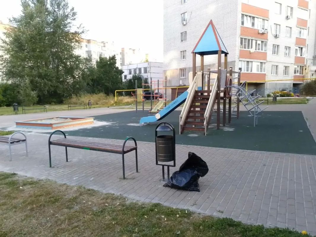 За неделю в Курске из парков и скверов вывезли более 60 тонн мусора За неделю в Курске из парков и скверов вывезли более 60 тонн мусора