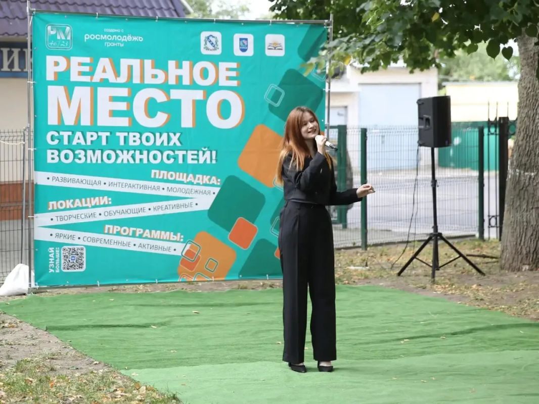 Вчера в сквере за Центральной городской библиотекой им. Ф. А. Семёнова прошла тематическая программа «ПервоКЛАССНОЕ чтение» Вчера в сквере за Центральной городской библиотекой им. Ф. А. Семёнова прошла тематическая программа «ПервоКЛАССНОЕ чтение»