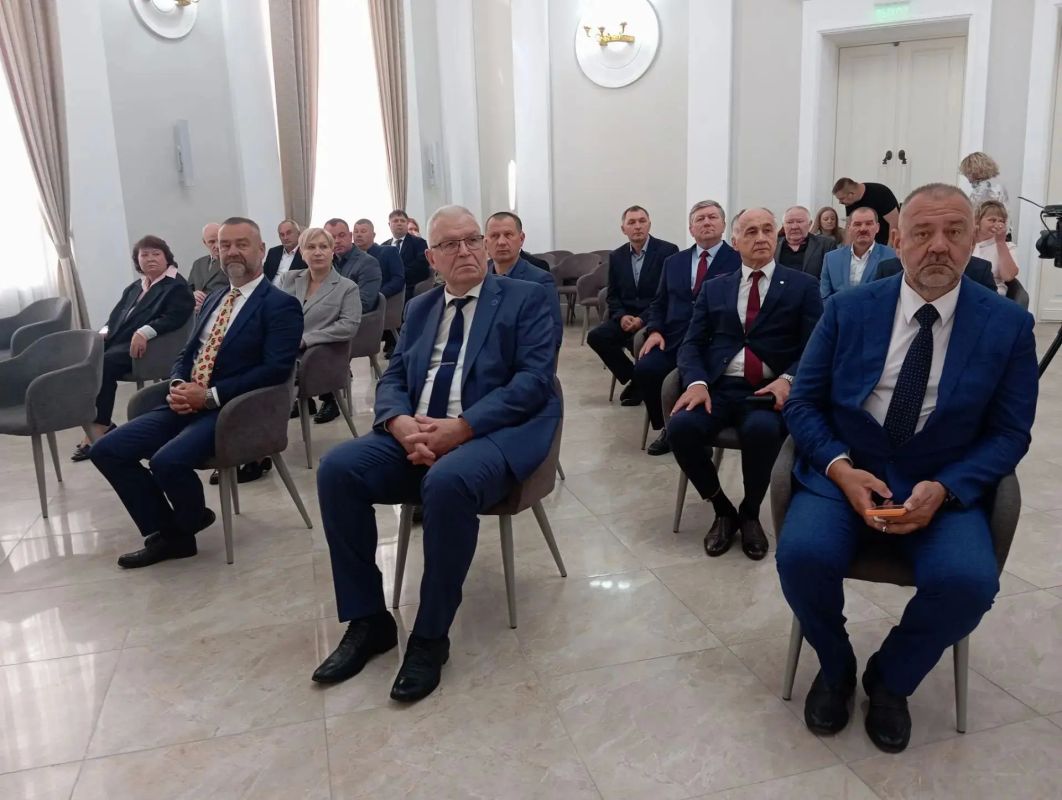 24 курянам вручили региональные и государственные награды 24 курянам вручили региональные и государственные награды