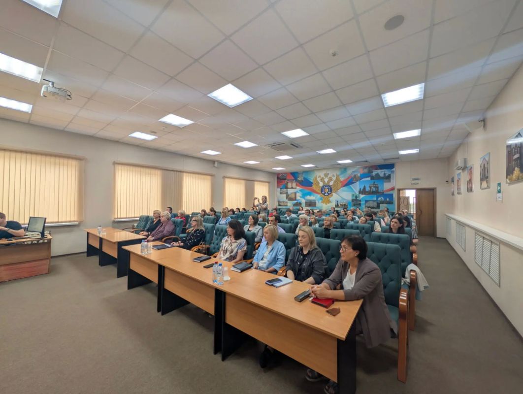 В УФК по Курской области состоялась лекция о цифровом рубле с участием Центробанка, Общественной палаты и представителей малого бизнеса В УФК по Курской области состоялась лекция о цифровом рубле с участием Центробанка, Общественной палаты и представителей малого бизнеса