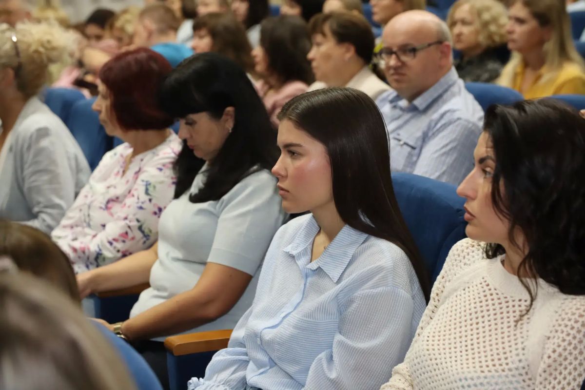 Сегодня Председатель ИККО встретился с коллективами Курскэнерго и Почты России Сегодня Председатель ИККО встретился с коллективами Курскэнерго и Почты России