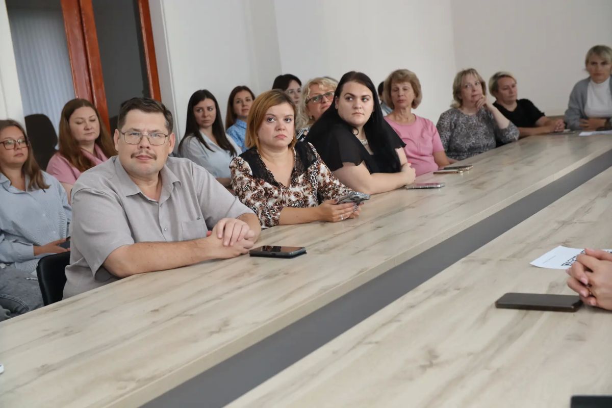 Сегодня Председатель ИККО встретился с коллективами Курскэнерго и Почты России Сегодня Председатель ИККО встретился с коллективами Курскэнерго и Почты России